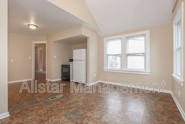 Building Photo - 7508 Theota Ave