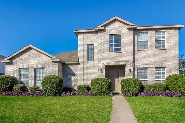 Building Photo - 505 Summertree Ln