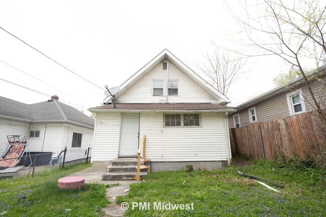 Building Photo - 1331 W 34th St