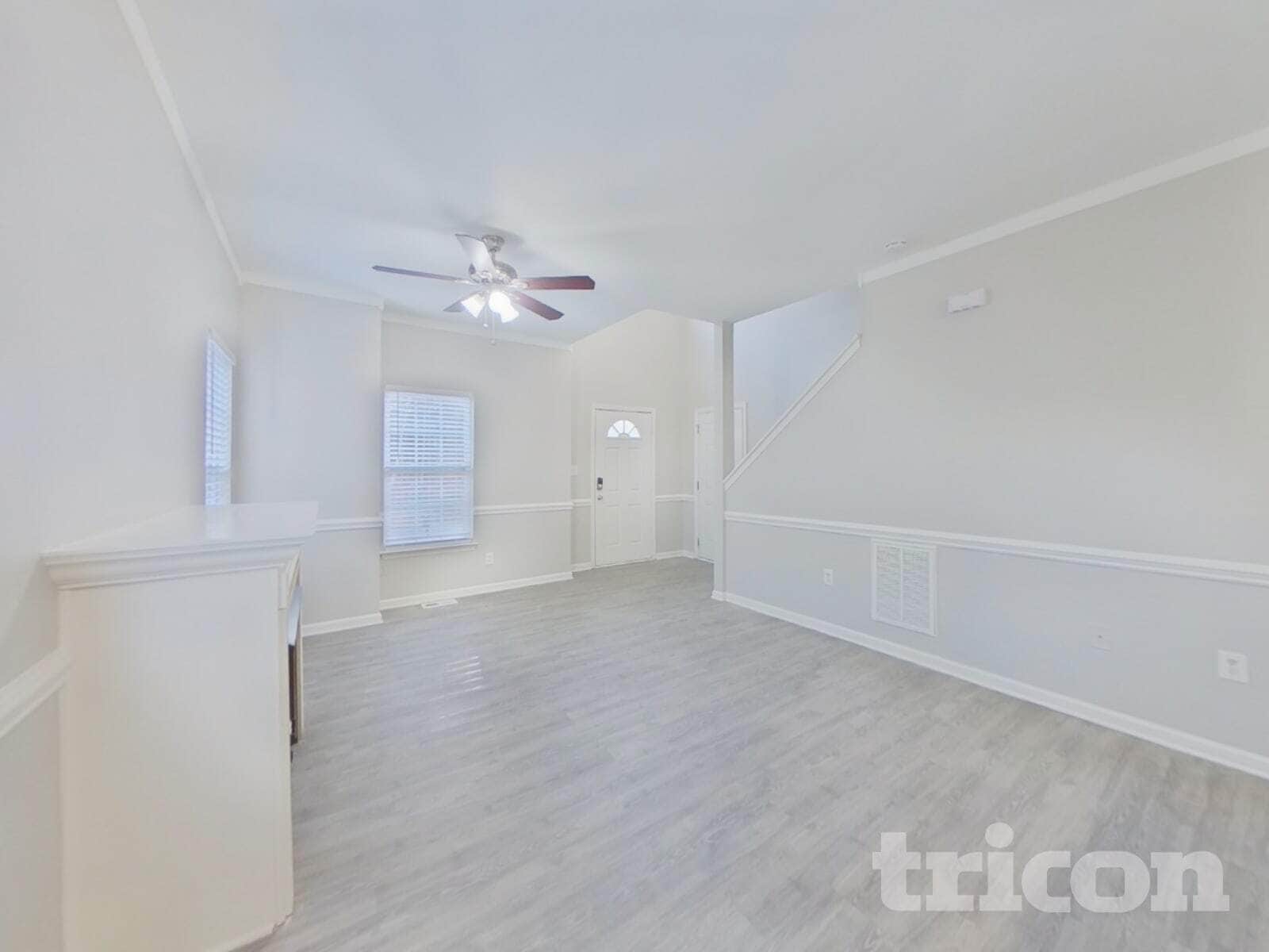 Building Photo - 6250 Dumont Ln