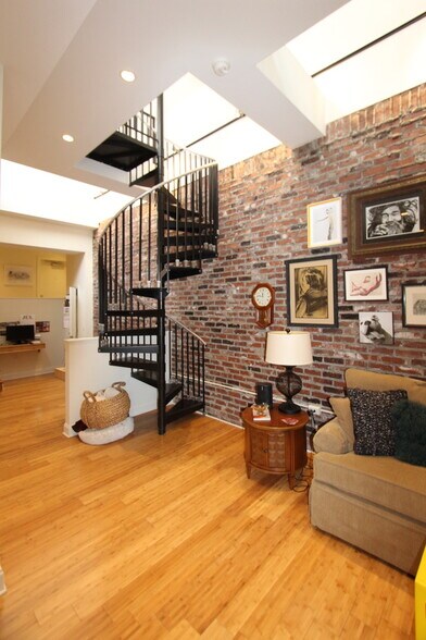 Living Room - 139 7th St