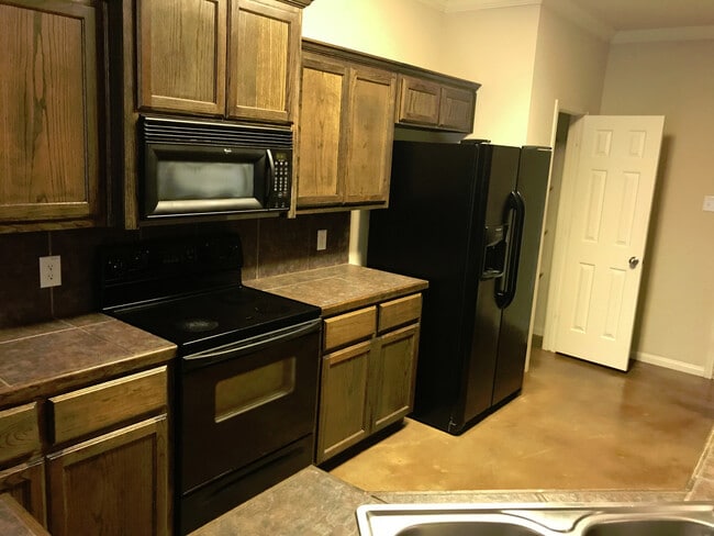 Building Photo - Duplex
