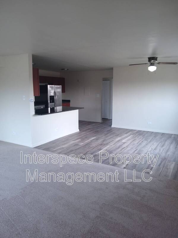 Building Photo - 9957 S Cicero Ave