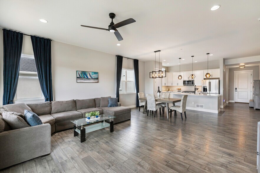 Building Photo - 2131 Seaglass St