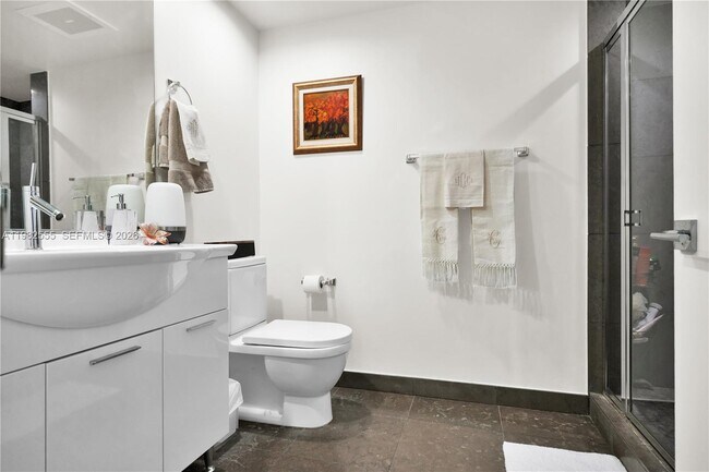 Building Photo - 465 Brickell Ave