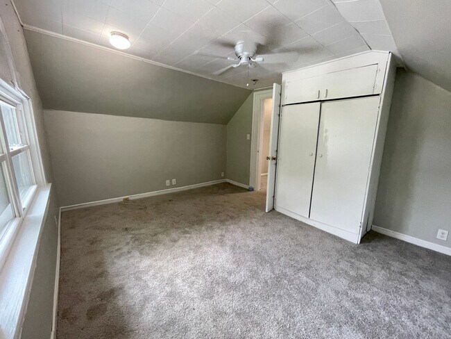 Building Photo - One of a Kind 3 bedroom, 2 bathroom Historic Home in Greensboro!