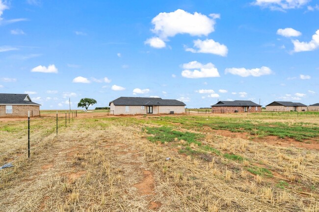 Building Photo - Country Living In Roosevelt ISD!