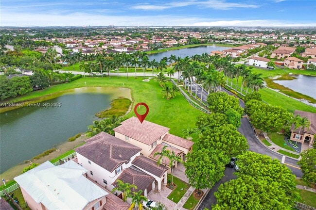 Building Photo - 363 NE 25th Terrace