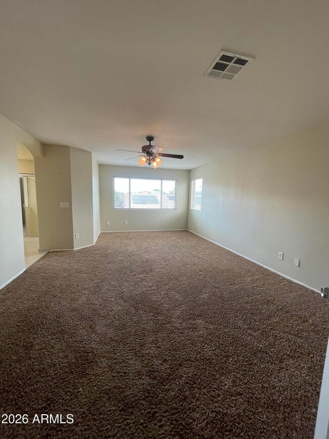 Building Photo - 1466 Holiday Dr