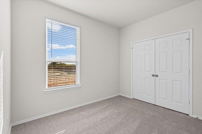 Building Photo - 408 Kapok St