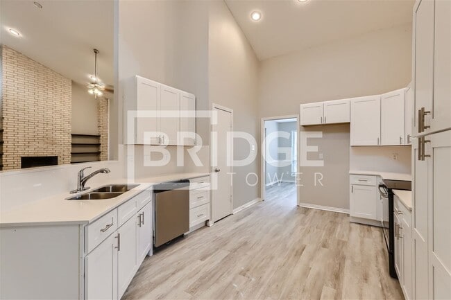 Building Photo - 2933 Deep Valley Trail