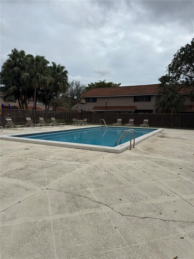 Building Photo - 9023 SW 113th Pl Cir W