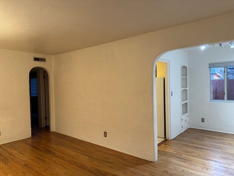 Building Photo - 2908 Monterey Ave SE