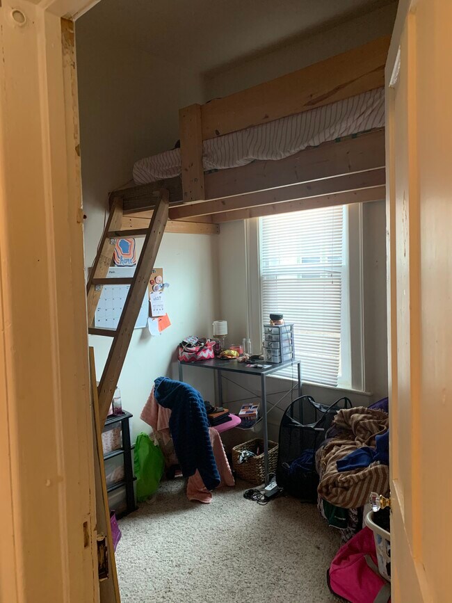 Building Photo - 446 Summit Ave