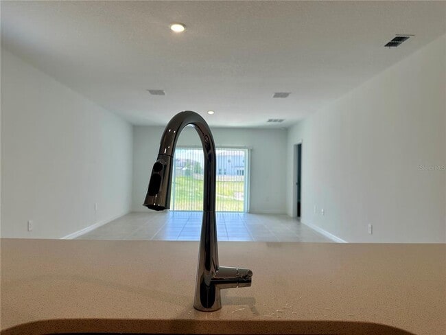 Building Photo - 534 Wayland Dr