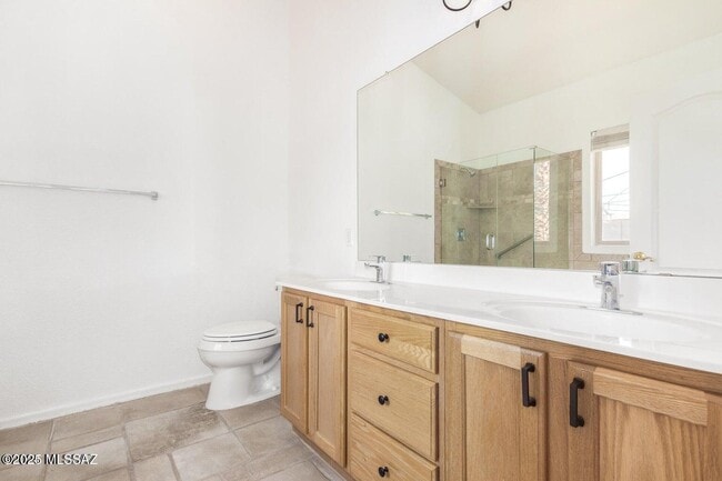 Building Photo - 9162 N Treasure Mountain Dr