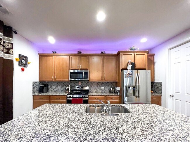 Building Photo - Stonegate 4bd 3ba 2,265sq.ft. - built in 2019 - FOR RENT!