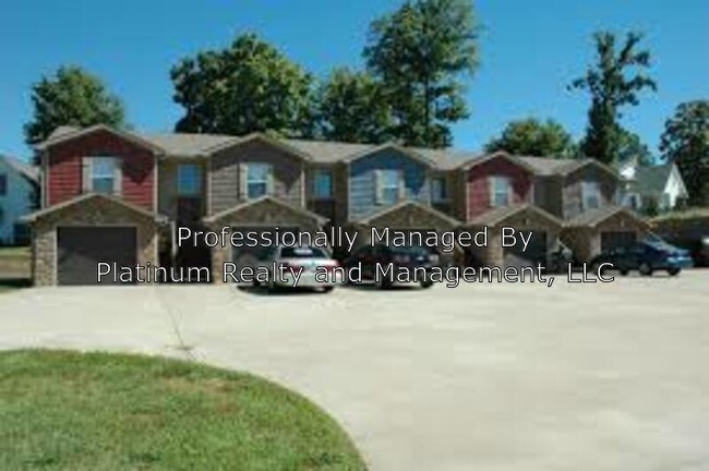Building Photo - 1718 Thistlewood Dr