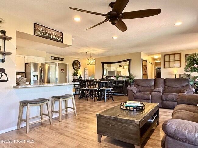 Building Photo - 4871 Butterfly Dr