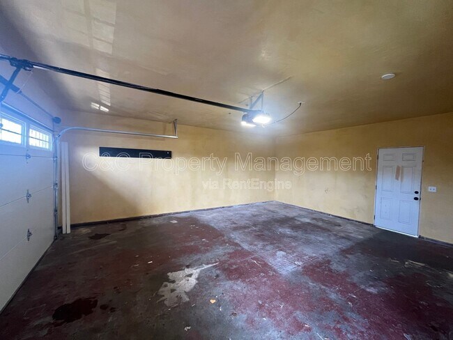 Building Photo - 1770 Luxton St