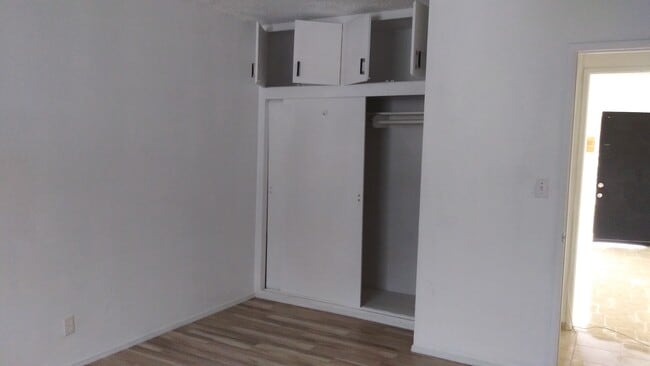 Building Photo - 2319 W 246th St