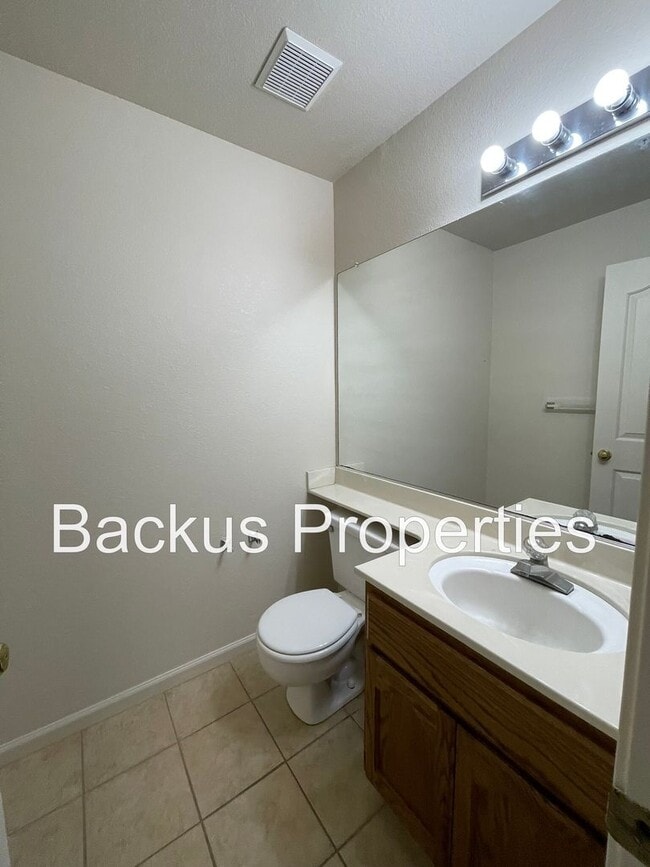 Building Photo - Wonderful four-bedroom Home