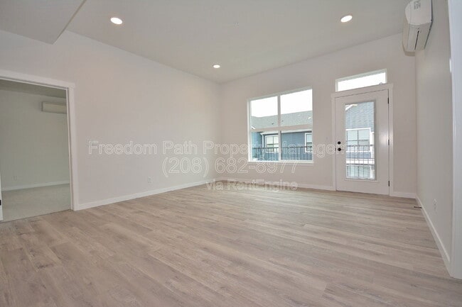 Building Photo - 6510 N Atlas Rd