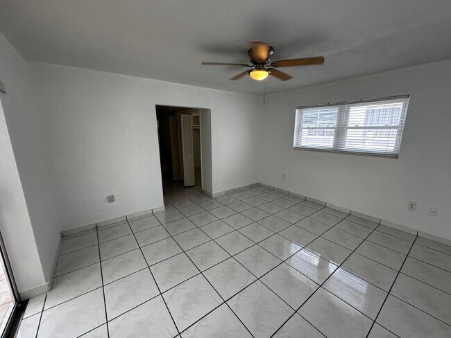 Building Photo - 7725 Grandview Blvd