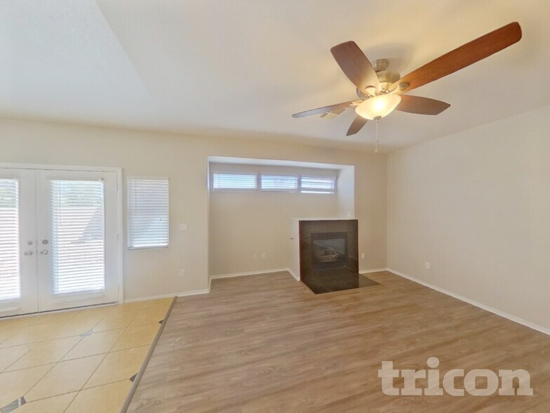 Building Photo - 4123 Farmdale Ave