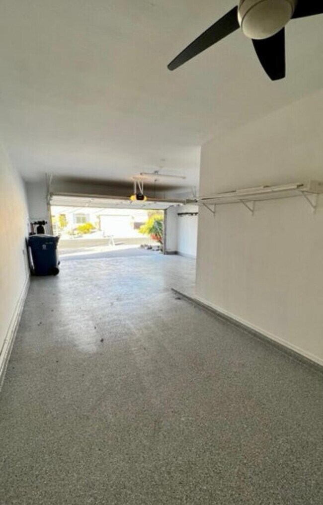 Building Photo - 23865 W Huntington Dr