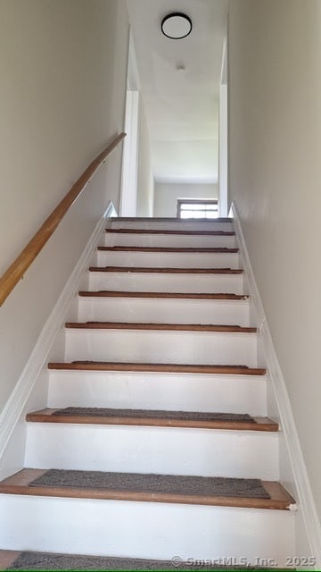 Building Photo - 160 Pearl St