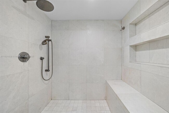 Building Photo - 251 Crandon Blvd
