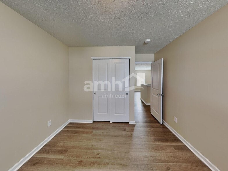 Building Photo - 2266 Boneset Dr