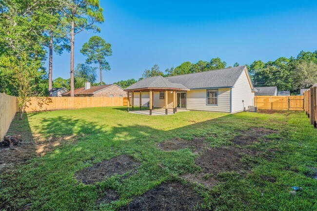 Building Photo - 1629 Campbell Dr N
