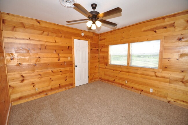 Building Photo - 704 W Moore St