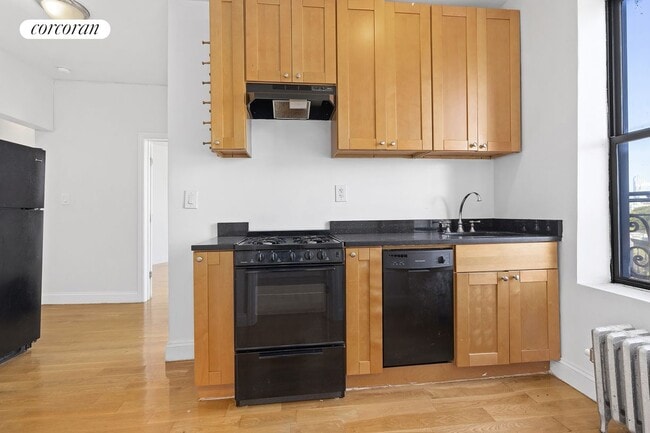 Building Photo - 180 Borinquen Pl