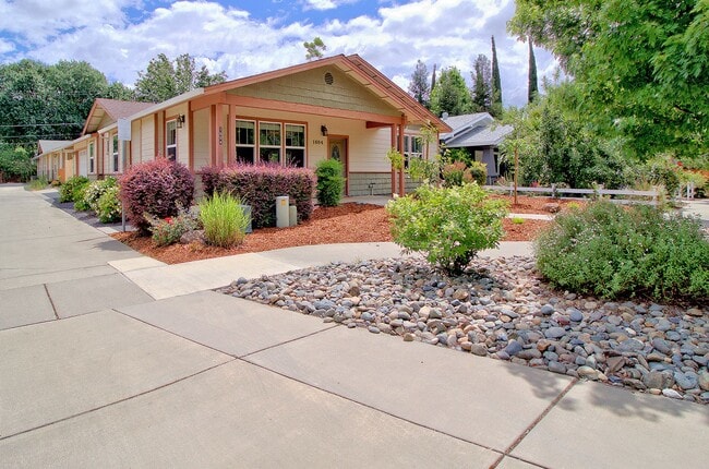 Building Photo - Coming Soon! Beautiful house in the Ave's
