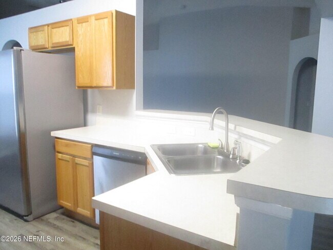 Building Photo - 738 N 5th St