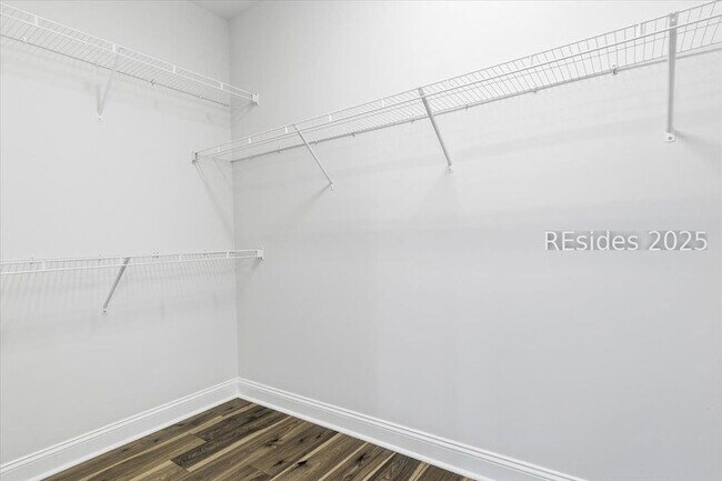 Building Photo - 155 Weekend Ave