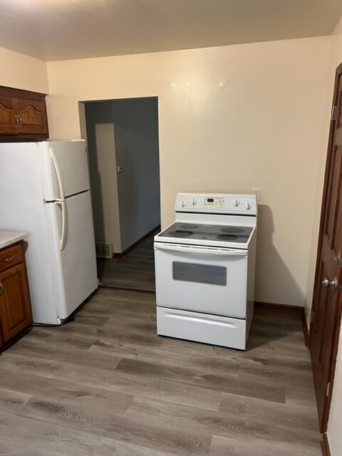 Building Photo - 4415 S 5th Plz