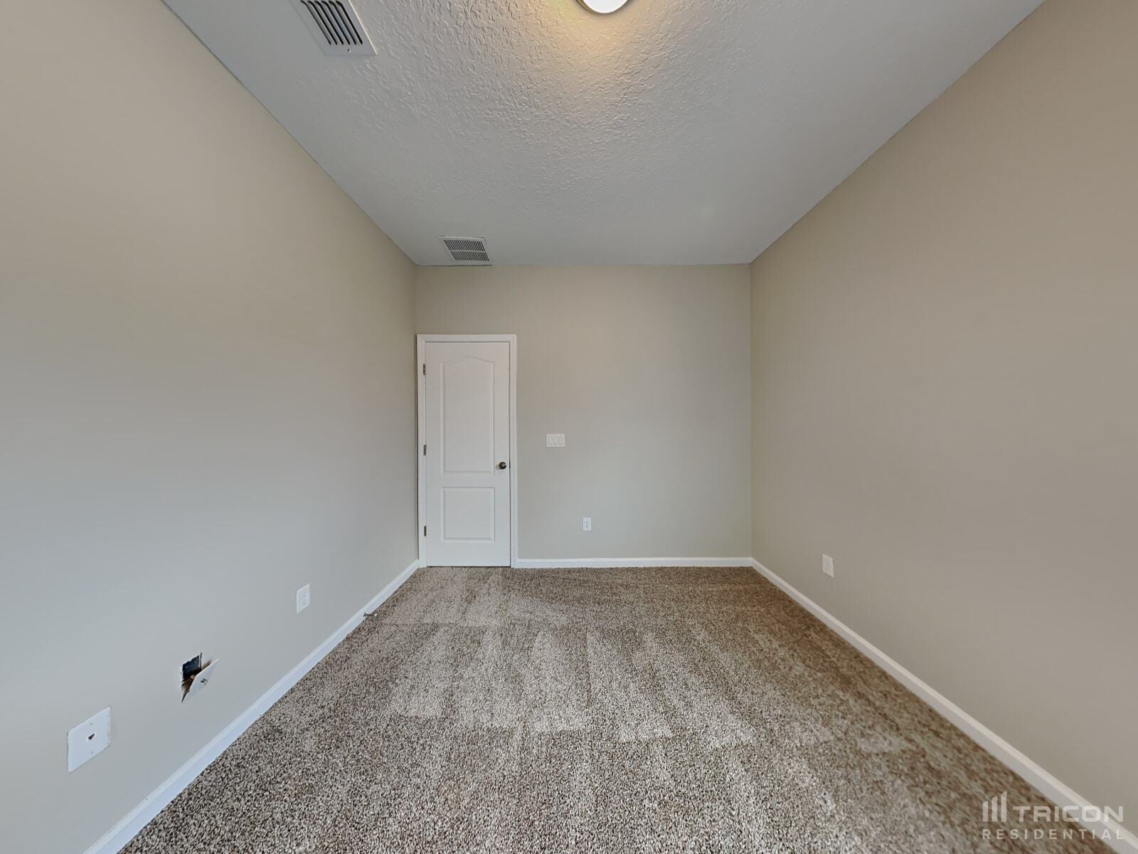 Building Photo - 10149 Dogwood Creek Dr
