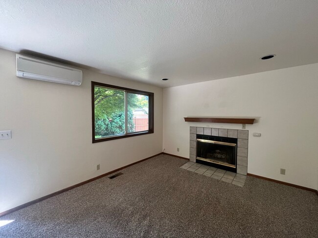 Building Photo - $500.00 Off Move in Costs!