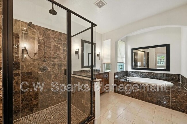 Building Photo - 5535 Willis Ave