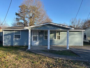 Building Photo - Newly Remodeled House in Paducah