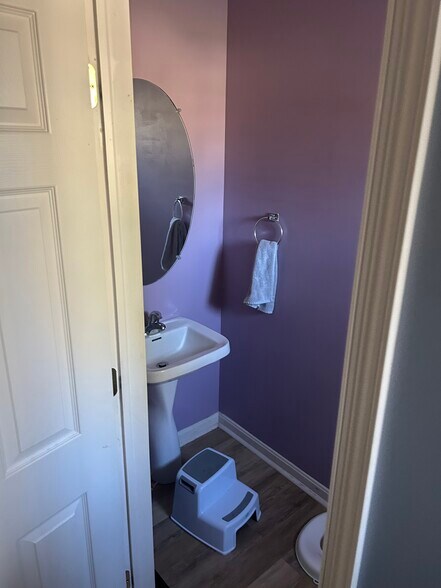 Building Photo - 504 W Perry St