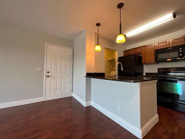 Building Photo - 364 Northpointe Ct