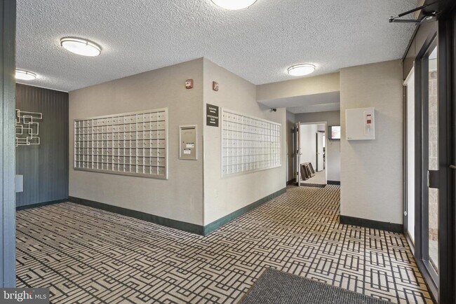 Building Photo - 200 N Pickett St