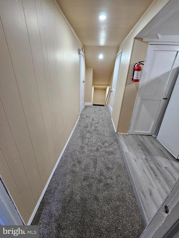 Building Photo - 959 S Main St