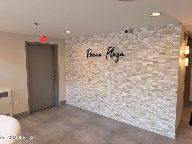 Building Photo - 525 Ocean Blvd