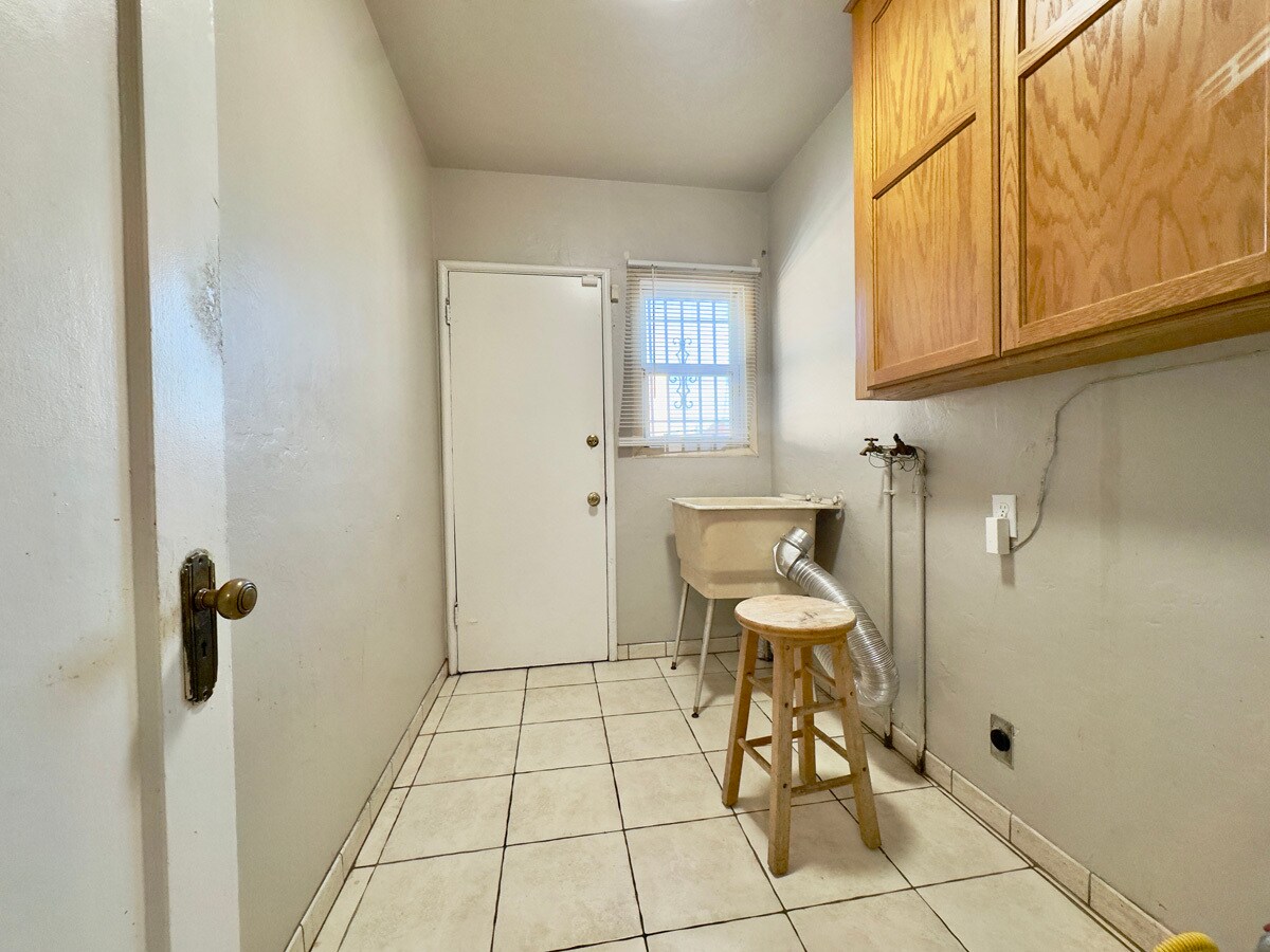 Building Photo - 2307 107th Ave